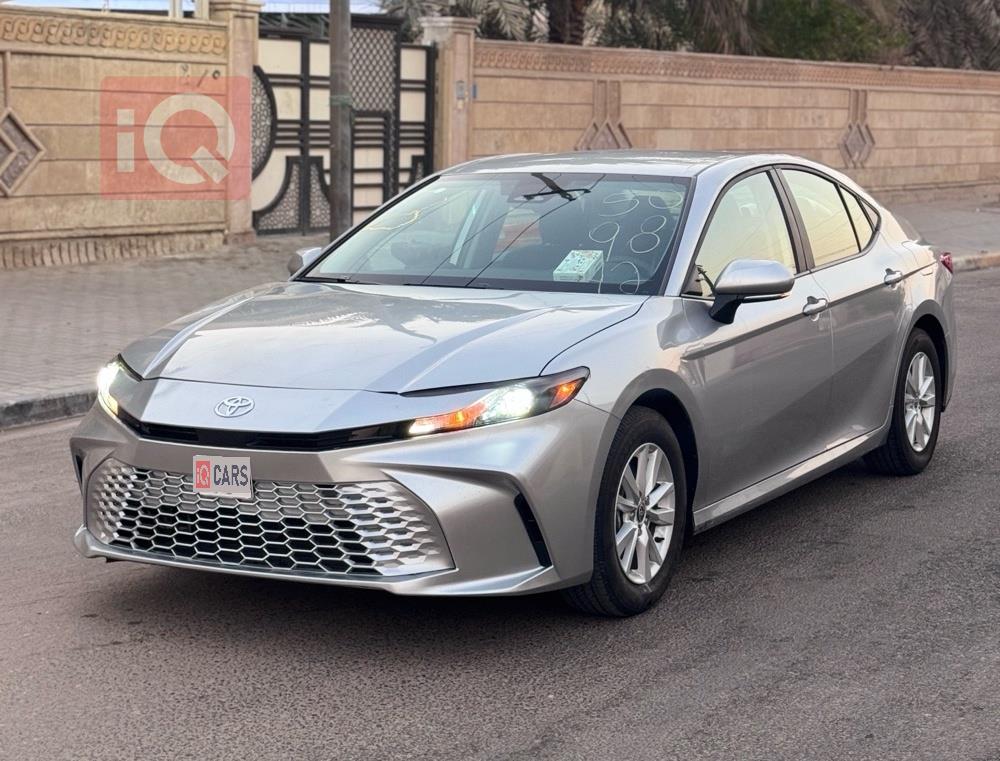 تۆیۆتا کامری